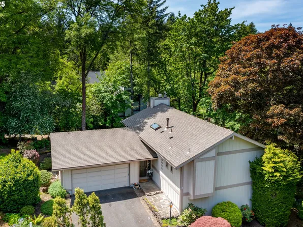 9825 SW Quail Post Rd, Portland, OR 97219
