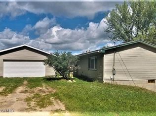 16592 16 Mile Rd, Leroy, MI 49655