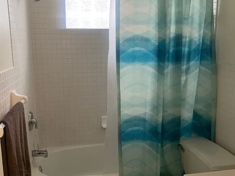 Sunrise Apartments — Photo 15