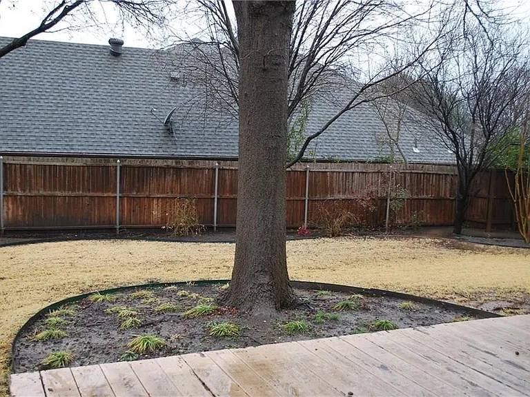 2685 Hillside Dr — Photo 12
