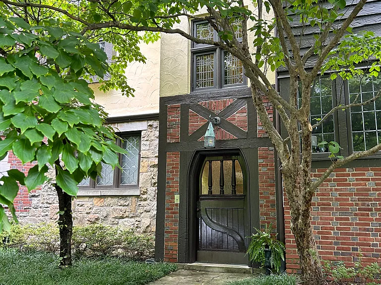 1801 Spring Dr #J — Photo 2