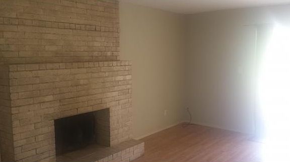 2nd image of 1703 E Lindsey St