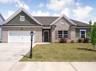 31 Winchester Dr, Rossville, GA 30741
