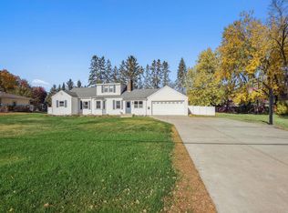 1775 4th St, White Bear Lake, MN 55110