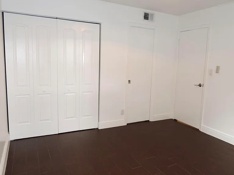 50 SE 12th St #1670 — Photo 9