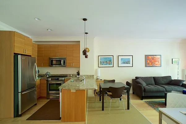 Rented by R New York | media 80