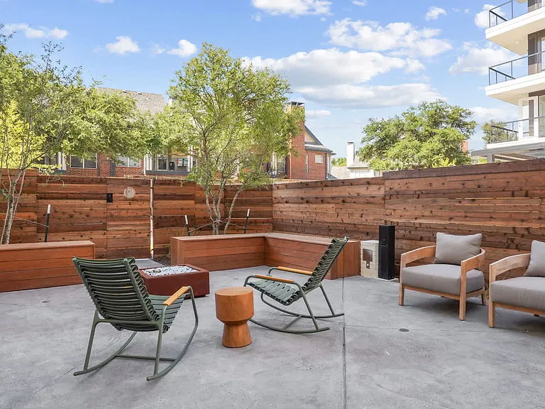 Outdoor Lounge