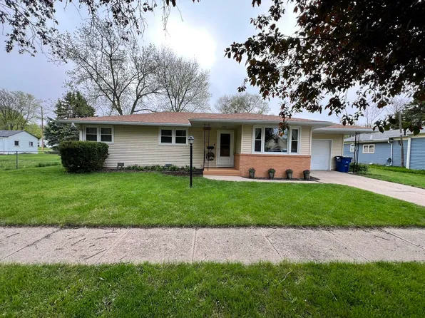 126 S 8th St, David City, NE 68632