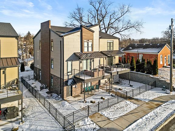 3rd image of 153-1 Morgan Blvd