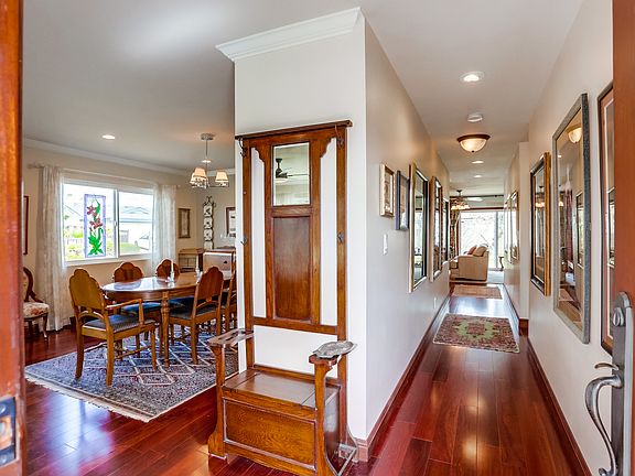 5th image of 6333 Wenrich Dr