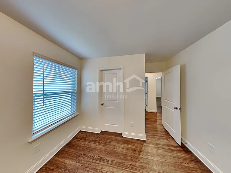 138 Cobblestone Dr — Photo 12