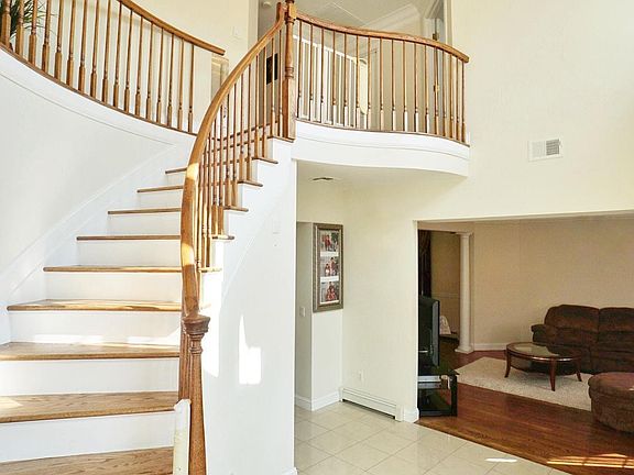 5th image of 53 St Edward Ln