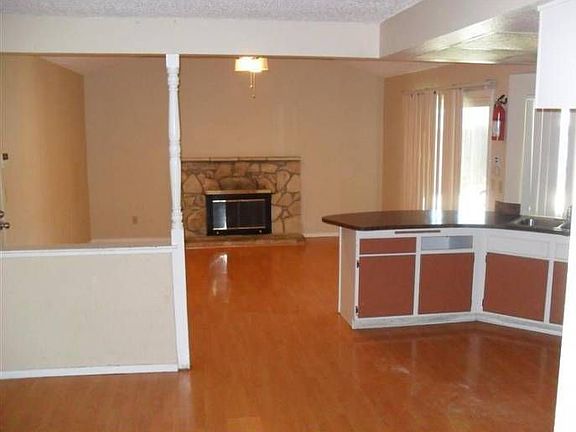2nd image of 9816 Bexley Dr