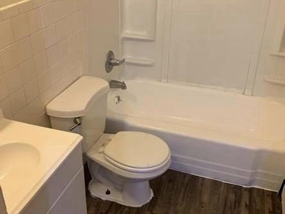 5th image of 3827 Boudinot Ave #4