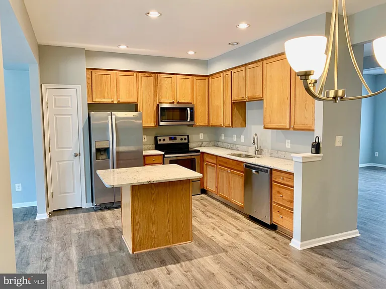 8108 Horseshoe Cottage Cir — Photo 3