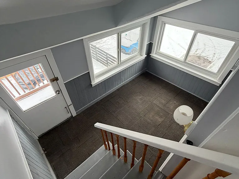 277 William St — Photo 15