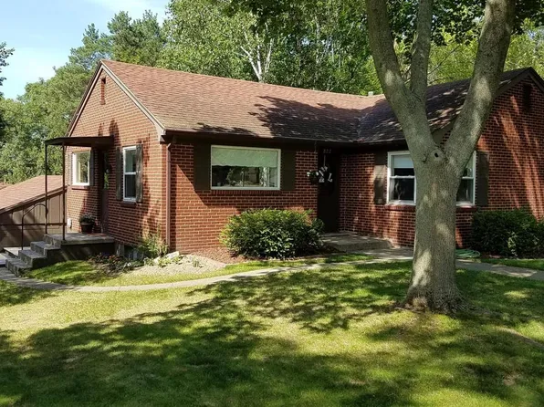 822 Orange St, Greenville, MI 48838