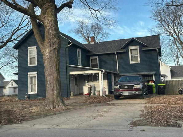 210 S 3rd St, Fairbury, IL 61739