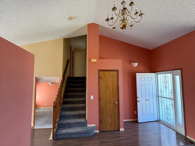 5053 Deephaven Ct — Photo 4