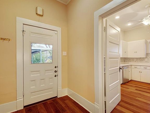 3rd image of 3508 West Ave