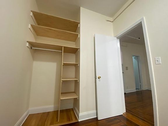 3rd image of 1125 Dean St APT 3R