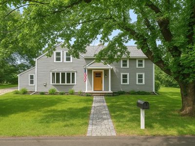 37 Wing Ln, Acushnet, MA, 02743