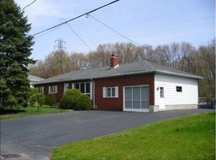 18 Driftwood Dr, Albany, NY 12205