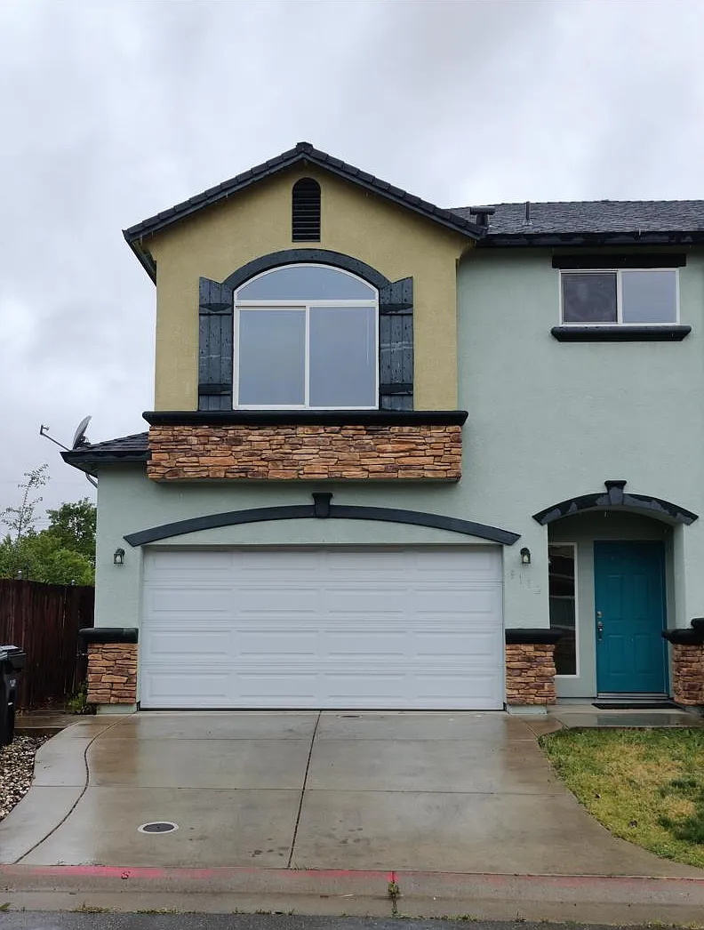 3 bed, 2.5 bath, 1266 sqft, $2,595 — Photo 1
