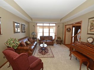 606 Hampton Ct, Shorewood, IL