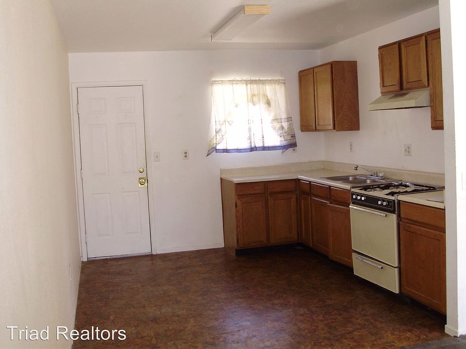 2nd image of 74029 Cactus Dr APT D