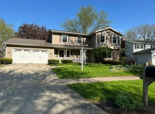 986 Rossmere Ct, Naperville, IL 60540