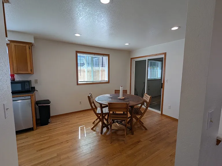 1962 SE Camano Dr — Photo 10