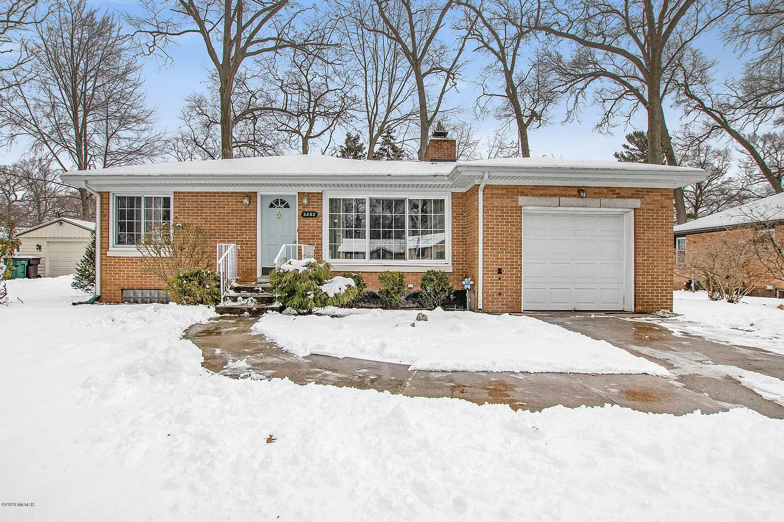 3482 Seneca Dr photo 1