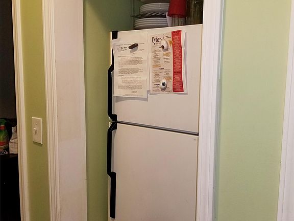 5th image of 97 Murray St APT 6