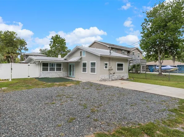 6245 Waverly Rd, Weeki Wachee, FL 34607
