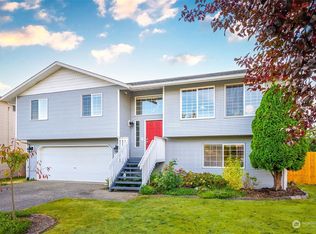 19112 Crown Ridge Blvd, Arlington, WA 98223