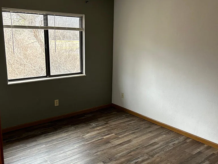 537 Vicksburg Dr #12 — Photo 13