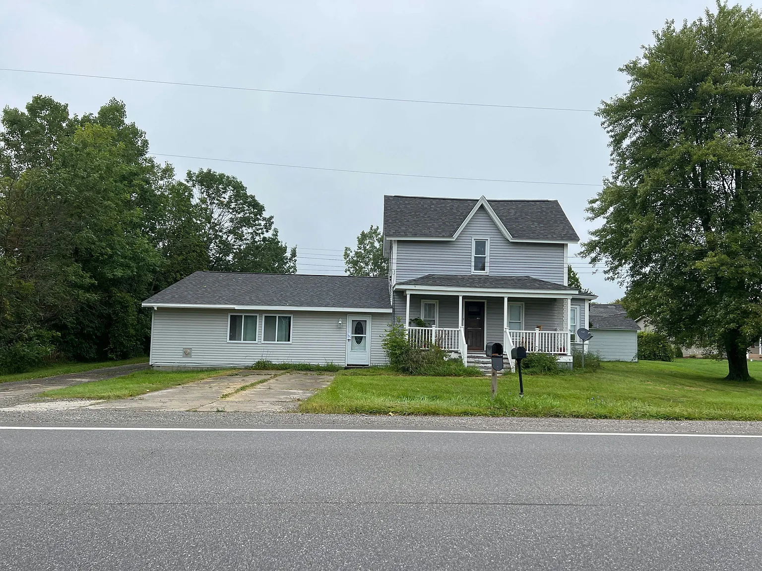 7438 Hill Rd photo 1