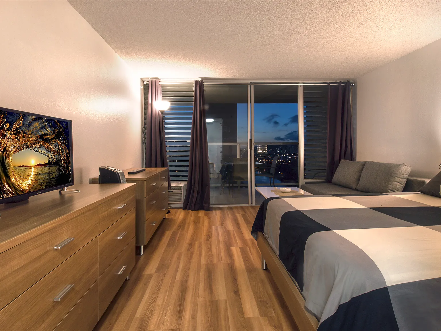 Studio, 306 sqft, $2,200 — Photo 2