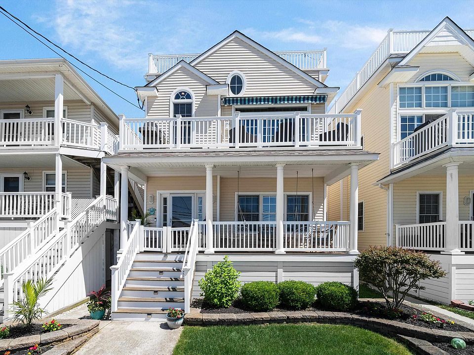 1st image of 315 Bay Ave