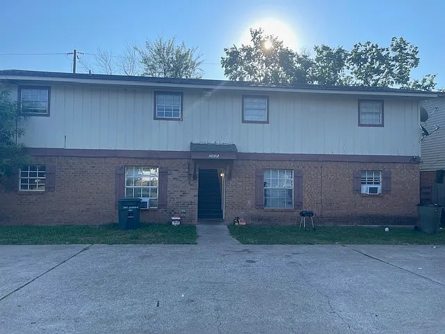 2 bed, $995 — Photo 2