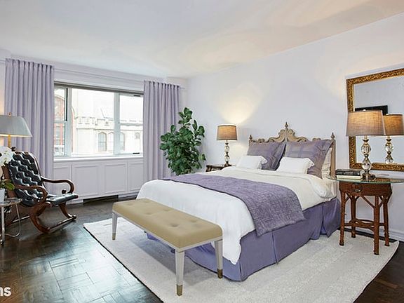 4th image of 150 E 69th St #10D