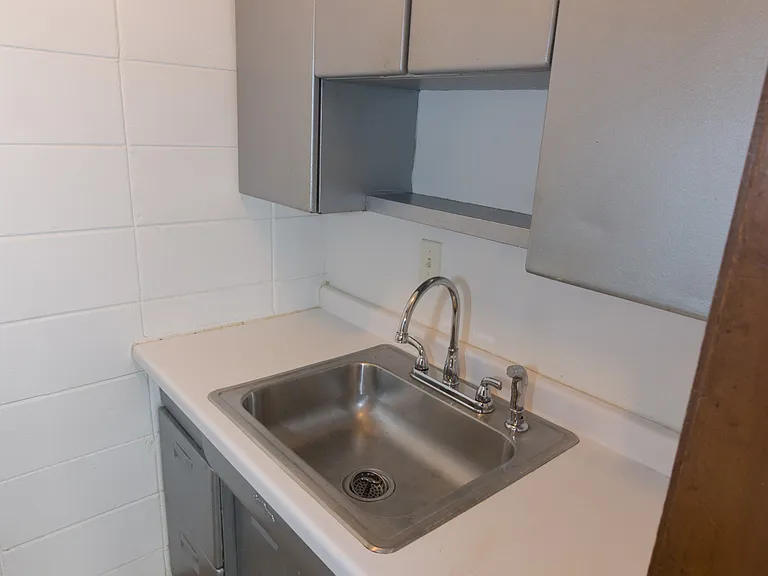 Blaisdell Avenue Apartments — Photo 14