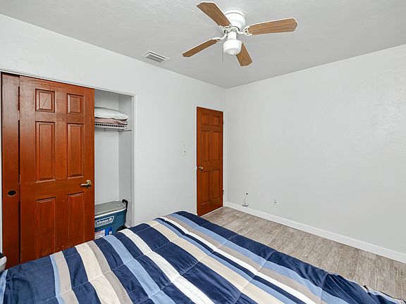 4th image of 18053 2nd St E