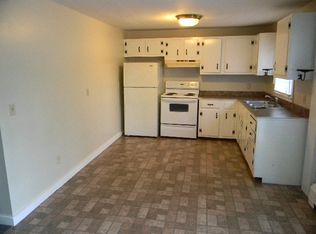 3608 Old River Rd APT 3, White River Junction, VT 05001