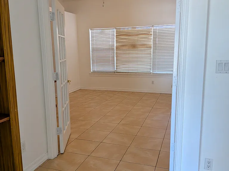 2812 Cloudcroft Cir — Photo 4