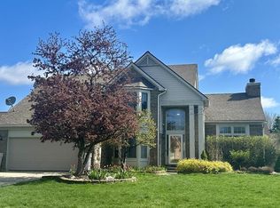 1829 Michelle Ct, Ann Arbor, MI 48105