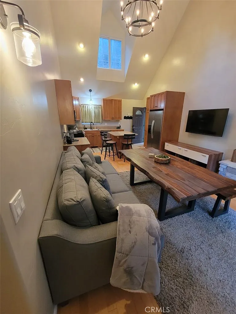 3 bed, 1656 sqft, $2,500 — Photo 4
