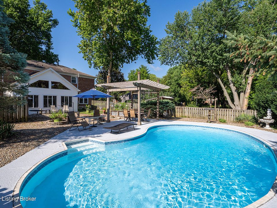 1st image of 11105 Kinnaird Ct