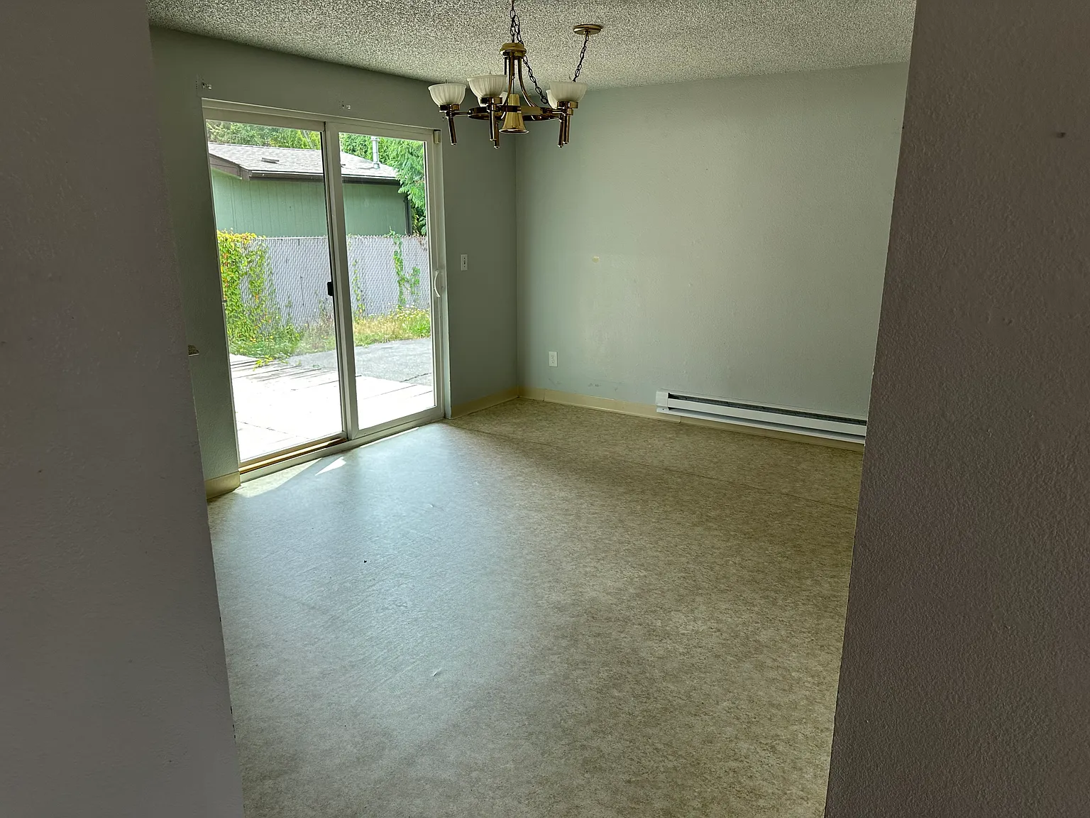 3 bed, 1800 sqft, $2,875 — Photo 3